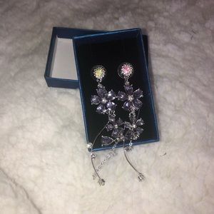 Lavender costume jewelry earrings, light weight and delicate.